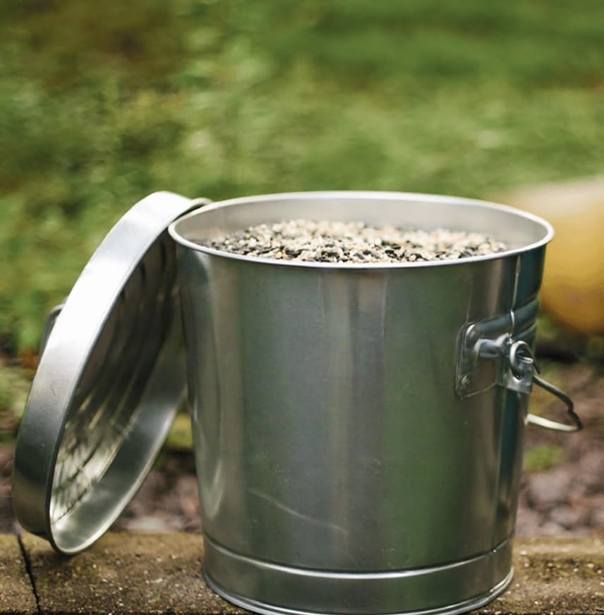 6 Gallon Galvanized Steel Storage Can with Locking Lid L810