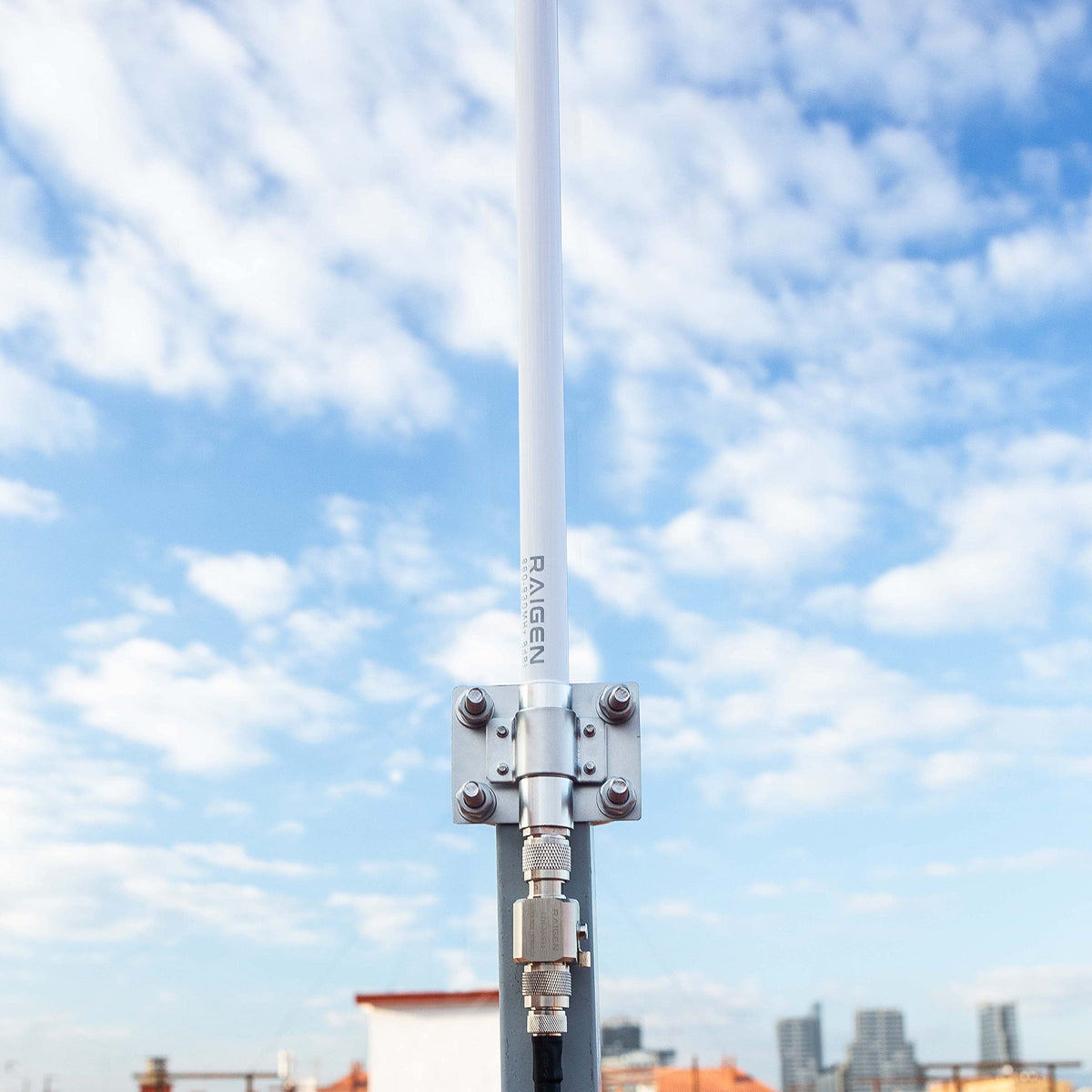915 MHz Omni-Directional Antenna 43.3in with Lightning Arrestor E843306